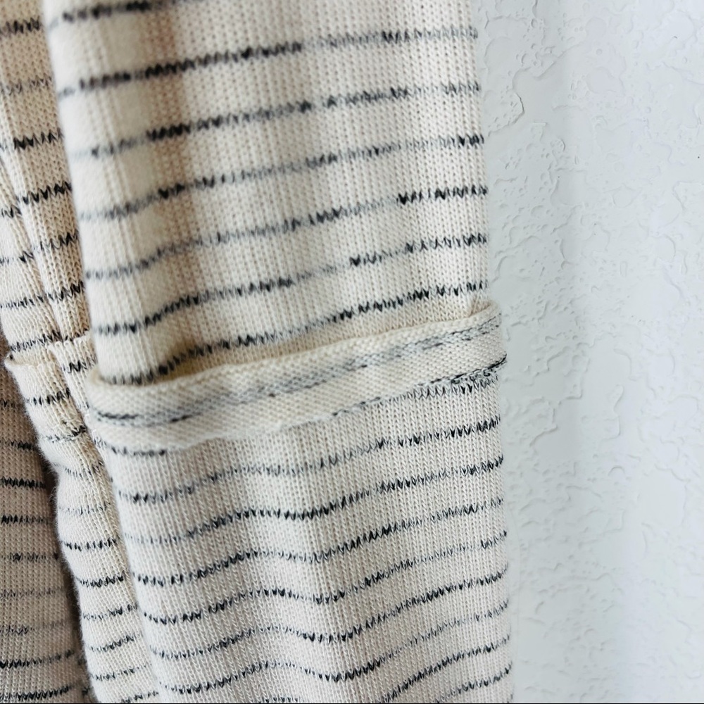 Knox Rose ivory striped long sleeve tunic top - Picture 9 of 11